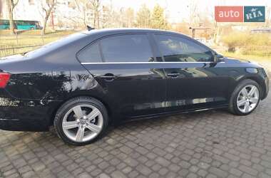 Седан Volkswagen Jetta 2014 в Львове