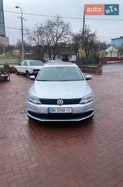 Седан Volkswagen Jetta 2012 в Рівному