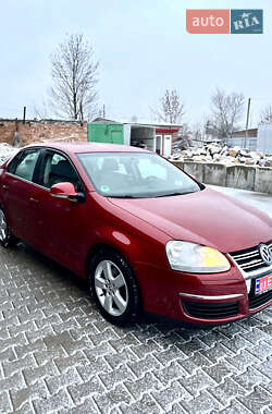 Седан Volkswagen Jetta 2009 в Лубнах