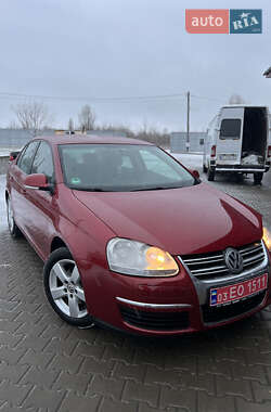 Седан Volkswagen Jetta 2009 в Лубнах