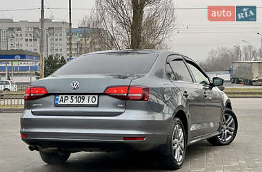 Седан Volkswagen Jetta 2016 в Дніпрі