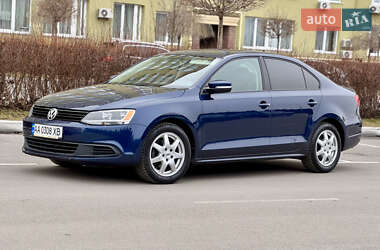 Седан Volkswagen Jetta 2013 в Києві