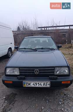 Седан Volkswagen Jetta 1990 в Кореці