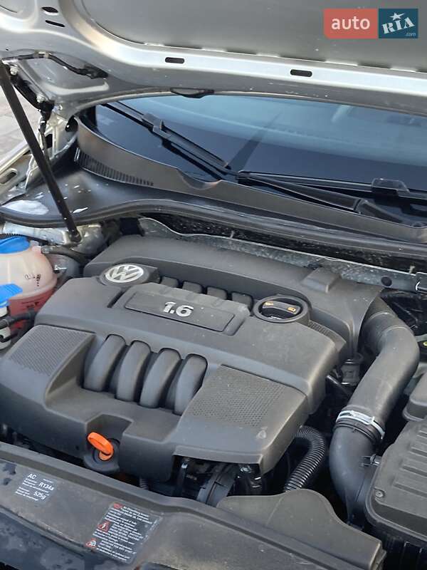 Седан Volkswagen Jetta 2006 в Ковелі
