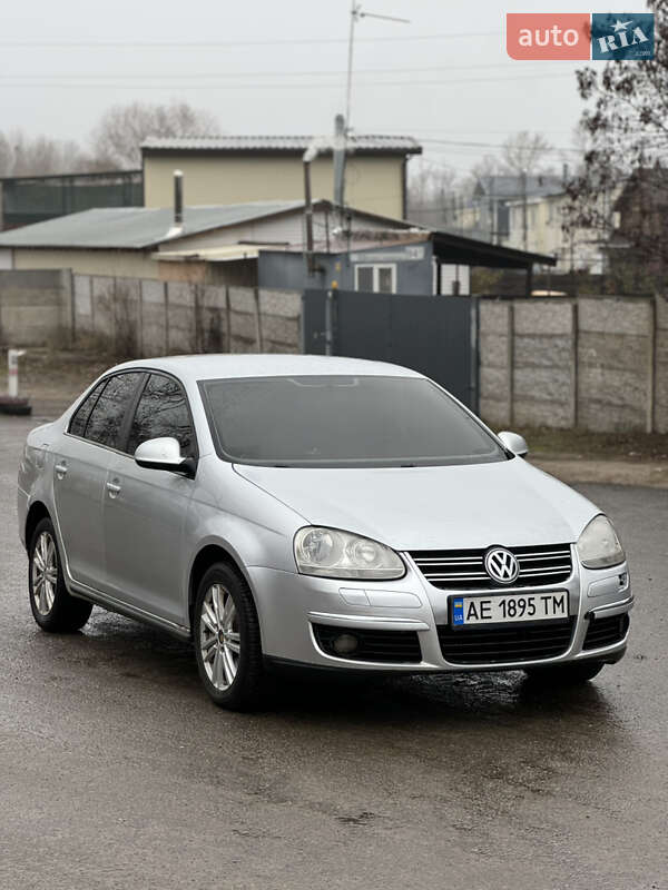 Седан Volkswagen Jetta 2007 в Днепре