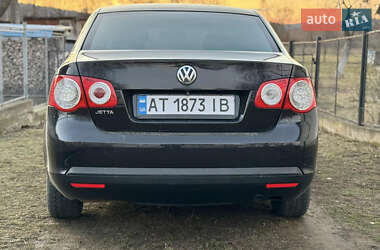 Седан Volkswagen Jetta 2006 в Надвірній