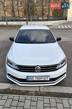 Седан Volkswagen Jetta 2015 в Миколаєві