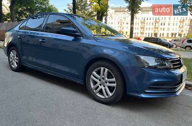 Седан Volkswagen Jetta 2016 в Києві