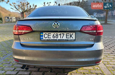 Седан Volkswagen Jetta 2015 в 