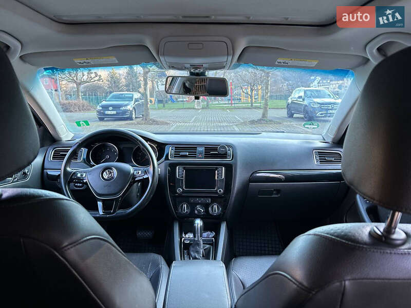Седан Volkswagen Jetta 2015 в Кам'янець-Подільському