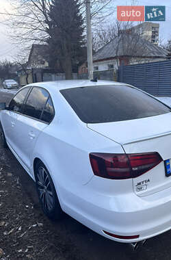 Седан Volkswagen Jetta 2016 в Харкові