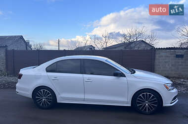 Седан Volkswagen Jetta 2016 в Харкові