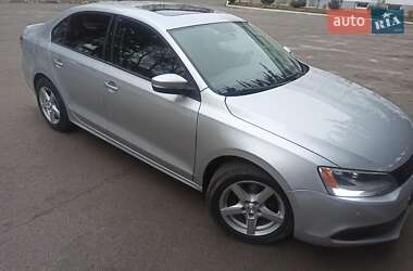 Седан Volkswagen Jetta 2011 в Малехові