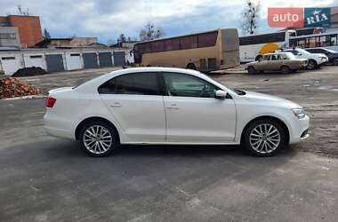 Седан Volkswagen Jetta 2012 в Полтаве