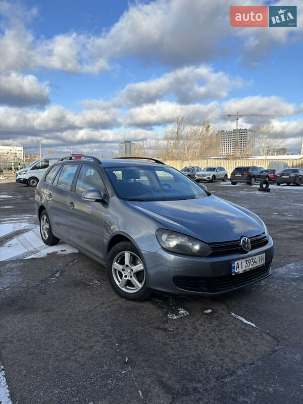 Універсал Volkswagen Jetta 2012 в Києві