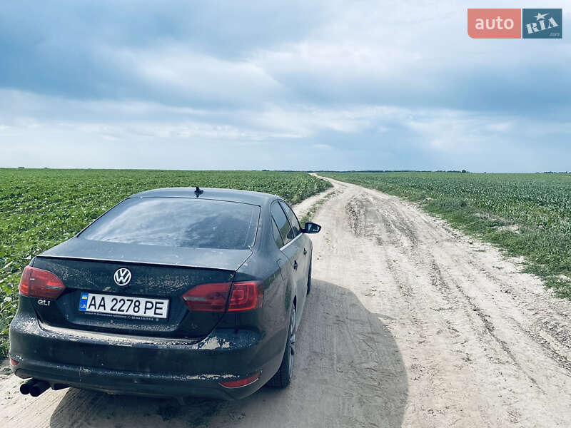 Седан Volkswagen Jetta 2012 в Киеве фото 14 Седан Volkswagen Jetta 2012 в Киеве