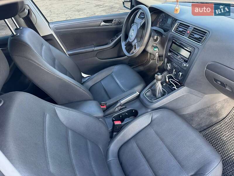 Седан Volkswagen Jetta 2011 в Запорожье