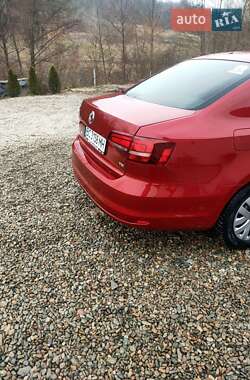 Седан Volkswagen Jetta 2016 в Миколаєві