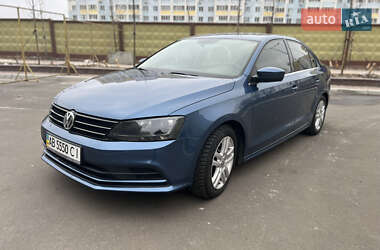 Седан Volkswagen Jetta 2016 в Киеве