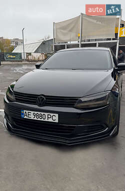 Седан Volkswagen Jetta 2013 в Дніпрі