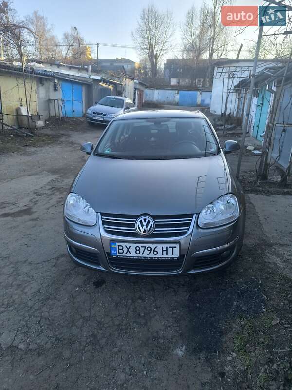 Седан Volkswagen Jetta 2005 в Хмельницком