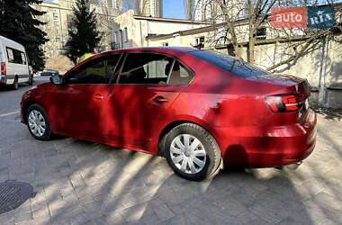 Седан Volkswagen Jetta 2015 в Києві