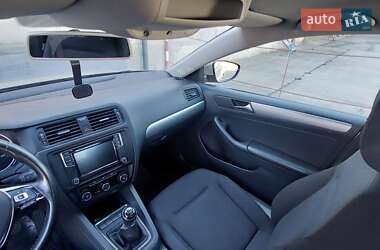 Седан Volkswagen Jetta 2015 в 