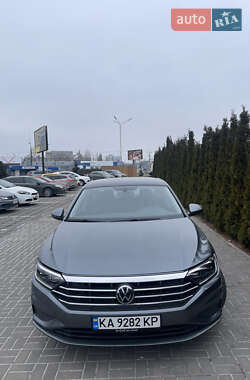 Седан Volkswagen Jetta 2018 в 