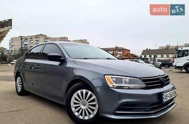 Седан Volkswagen Jetta 2015 в 