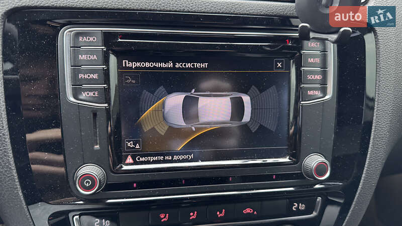 Седан Volkswagen Jetta 2016 в Полтаве