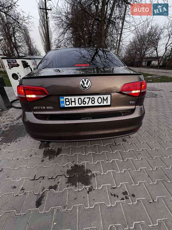 Седан Volkswagen Jetta 2015 в Любашівці