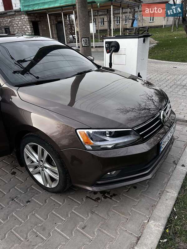 Седан Volkswagen Jetta 2015 в Любашівці