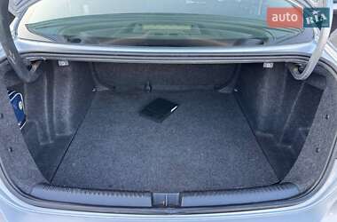 Седан Volkswagen Jetta 2011 в 