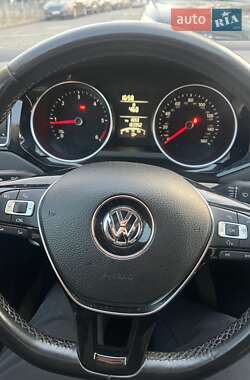 Седан Volkswagen Jetta 2015 в 