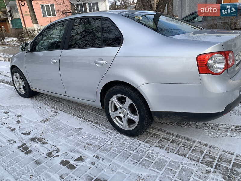 Седан Volkswagen Jetta 2006 в Снятине