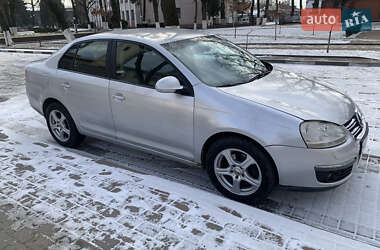 Седан Volkswagen Jetta 2006 в Снятине