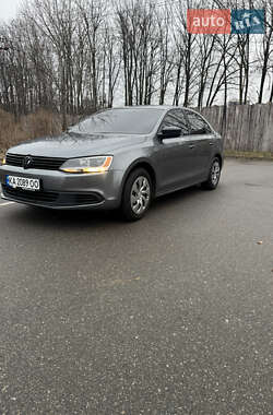 Седан Volkswagen Jetta 2012 в Києві