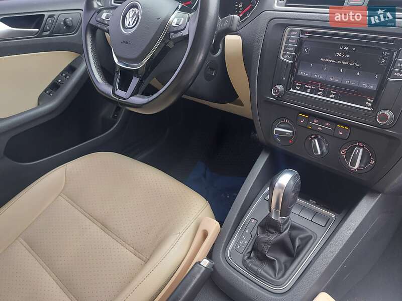 Седан Volkswagen Jetta 2017 в Шептицькому
