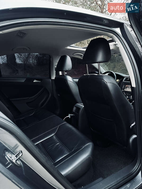Седан Volkswagen Jetta 2013 в Рава-Русской фото 6 Седан Volkswagen Jetta 2013 в Рава-Русской