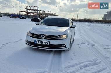 Седан Volkswagen Jetta 2016 в Киеве