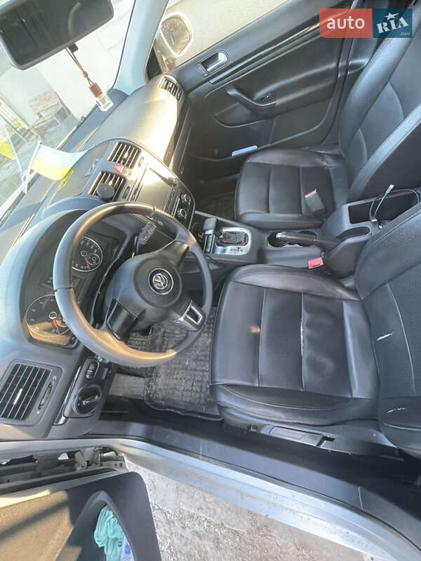 Седан Volkswagen Jetta 2009 в Львове