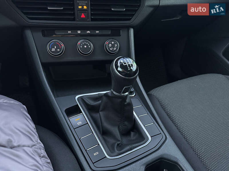 Седан Volkswagen Jetta 2019 в Українці