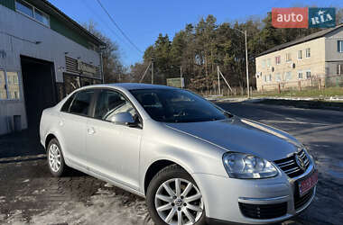 Седан Volkswagen Jetta 2010 в Луцке