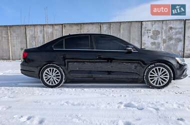 Седан Volkswagen Jetta 2015 в Путивле