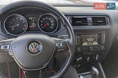 Седан Volkswagen Jetta 2015 в Путивле