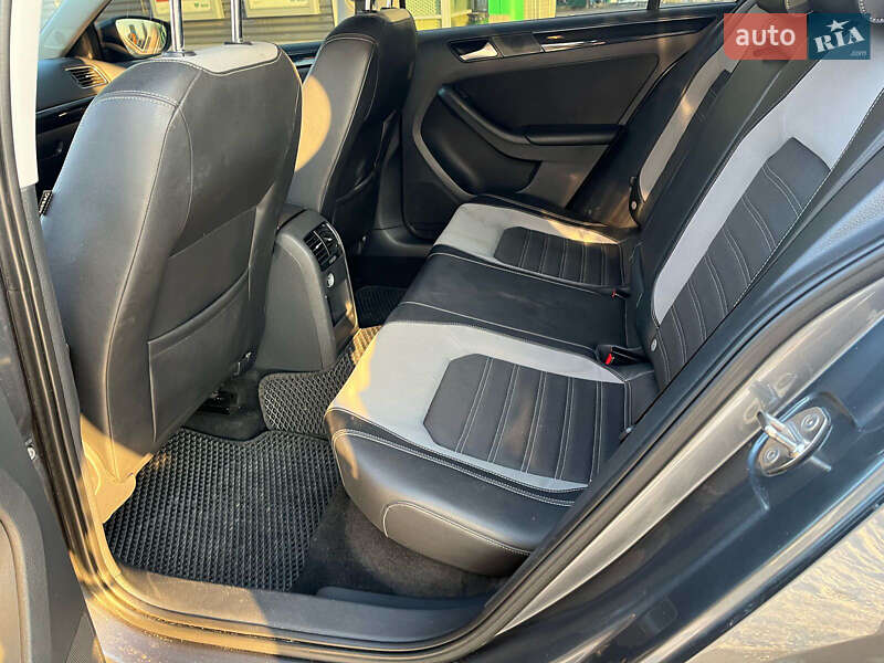Седан Volkswagen Jetta 2016 в Житомирі фото 3 Седан Volkswagen Jetta 2016 в Житомирі