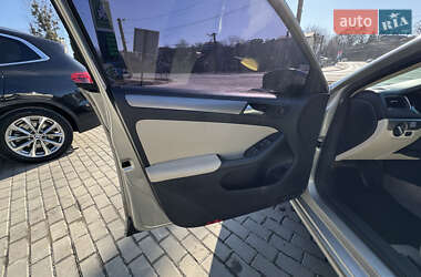 Седан Volkswagen Jetta 2014 в Днепре