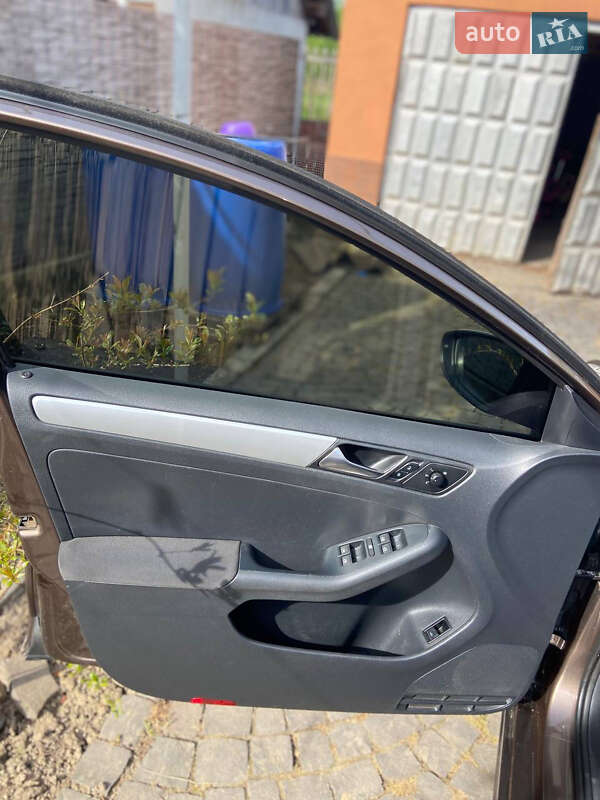 Седан Volkswagen Jetta 2011 в Мукачево фото 9 Седан Volkswagen Jetta 2011 в Мукачево