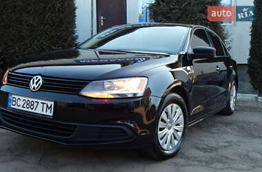 Седан Volkswagen Jetta 2013 в Дрогобичі