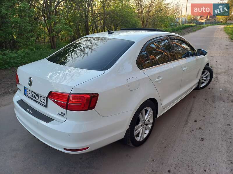 Седан Volkswagen Jetta 2014 в Кропивницком